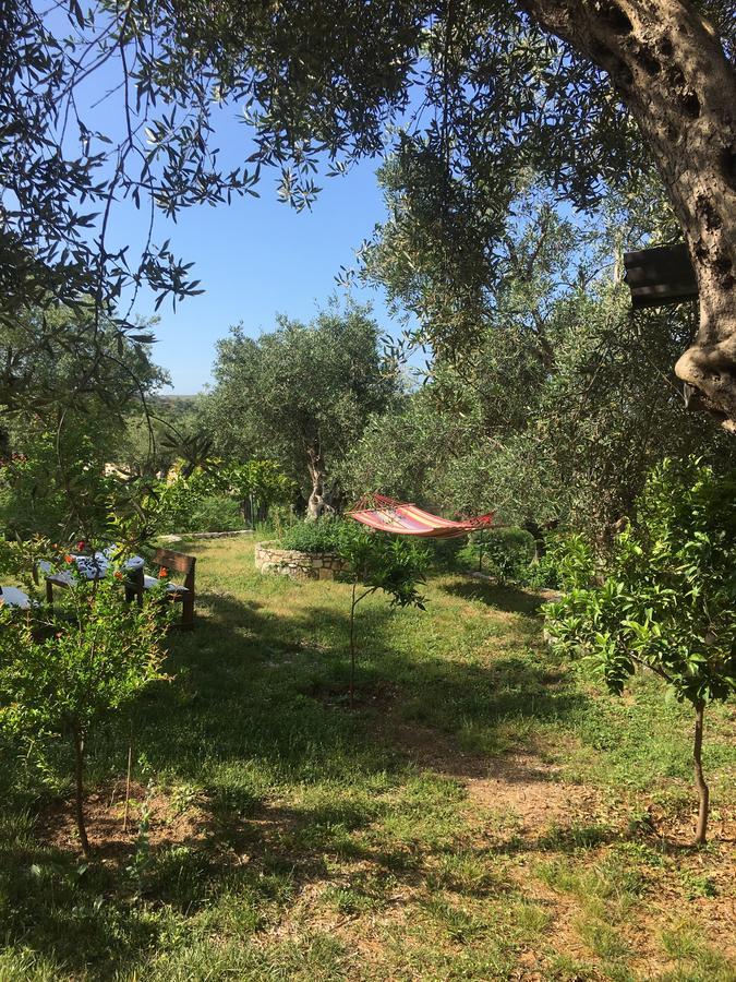 Filoxenia - The Place Of Experience Himare Esterno foto